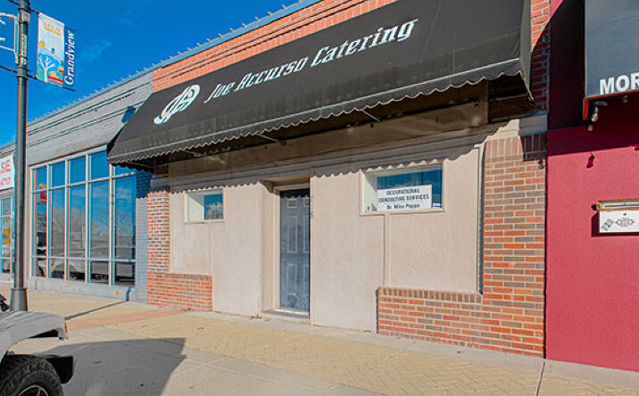Pictures of Retail property located at 718 Main St, Grandview, MO 64030 for lease - image #1