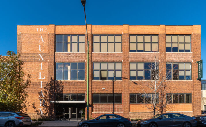Pictures of Office, Industrial, Special Purpose property located at 1550 W Carroll Ave, Chicago, IL 60607 for lease - image #1