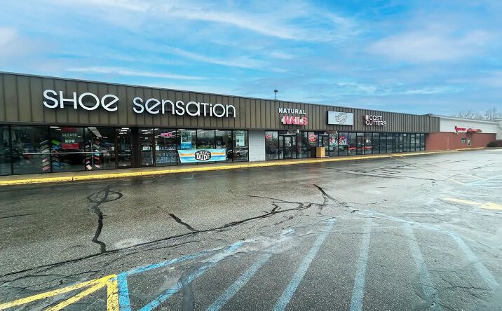 Pictures of Retail property located at 760-804 W State St, Hastings, MI 49058 for lease - image #1