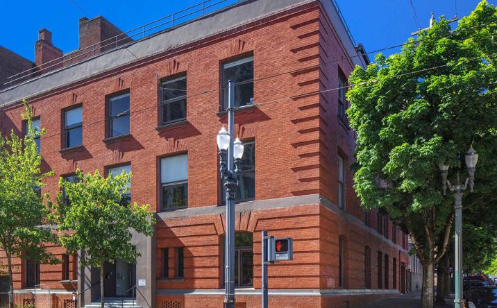 Pictures of Retail property located at 1532 SW Morrison St, Portland, OR 97205 for lease - image #1