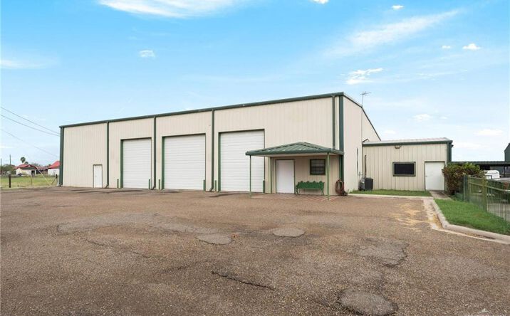 Pictures of Land property located at 7207 E Curry Road, Edinburg, TX 78542 for lease - image #1