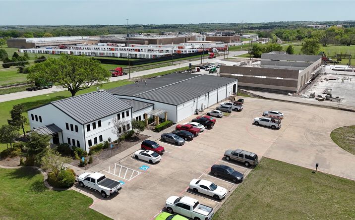 Pictures of Industrial, Office property located at 304 Progress Dr, Sherman, TX 75092 for lease - image #1