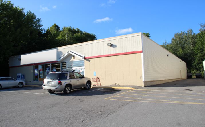 Pictures of Retail property located at 197 Park St, Rockland, ME 04841 for lease - image #1