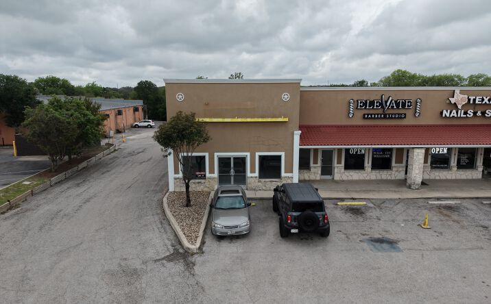 Pictures of Retail, Office property located at 9262 Culebra Rd, San Antonio, TX 78251 for lease - image #1