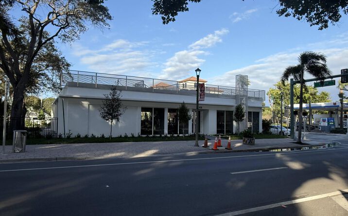 Pictures of Office property located at 406 Lucerne Ave, Lake Worth Beach, FL 33460 for lease - image #1