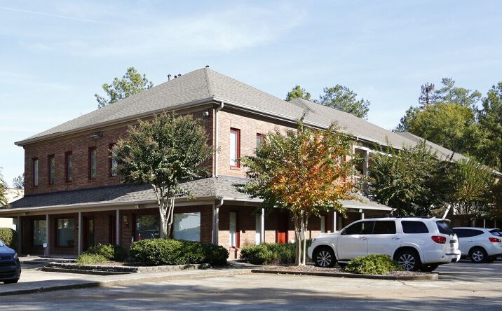 Pictures of Office property located at 200 Market Pl, Roswell, GA 30075 for lease - image #1