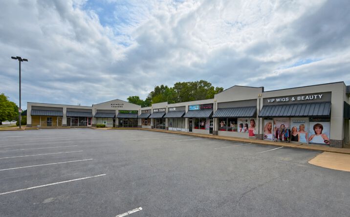 Pictures of Retail, Office, Restaurant property located at 301 Millwood Cir, Maumelle, AR 72113 for lease - image #1