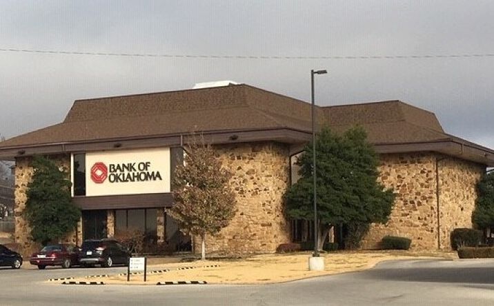 Pictures of Office property located at 401 E Broadway St, Sand Springs, OK 74063 for lease - image #1
