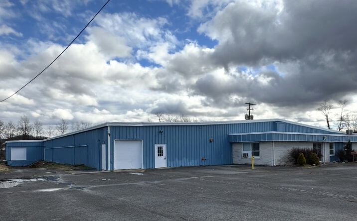 Pictures of Industrial property located at 21 Industrial Park Rd, Selinsgrove, PA 17870 for lease - image #1