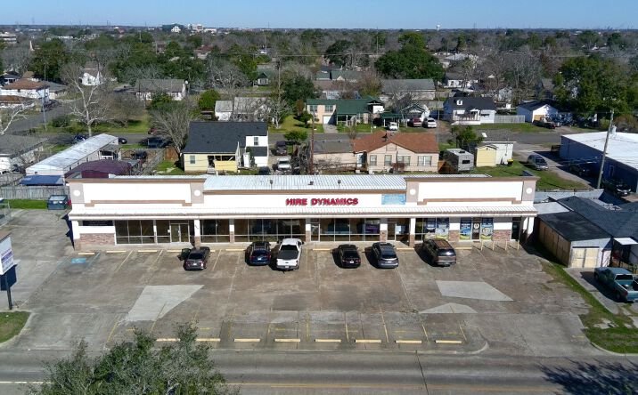 Pictures of Retail property located at 614 Park St, Baytown, TX 77520 for lease - image #1