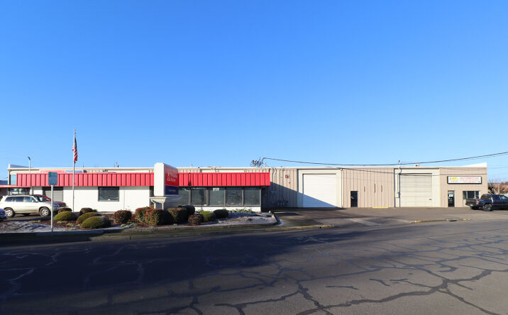 Pictures of Office, Industrial property located at 1000 Conger St, Eugene, OR 97402 for lease - image #1