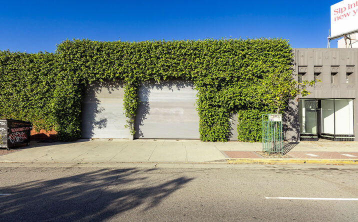 Pictures of Retail, Office, Special Purpose property located at 4621 W Washington Blvd, Los Angeles, CA 90016 for lease - image #1