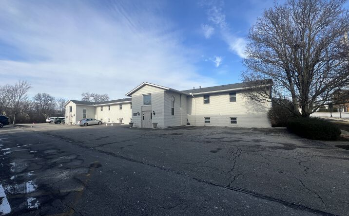 Pictures of Office property located at 9563 Montgomery Rd, Cincinnati, OH 45242 for lease - image #1