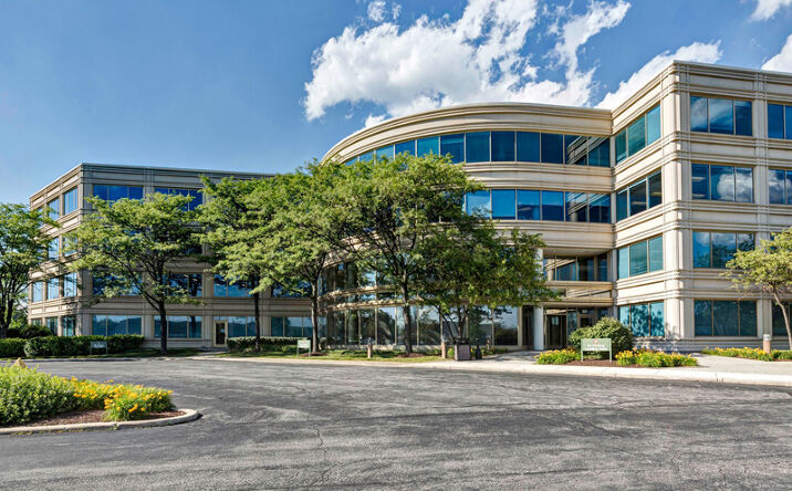 Pictures of Office property located at 601 Oakmont Ln, Westmont, IL 60559 for lease - image #1