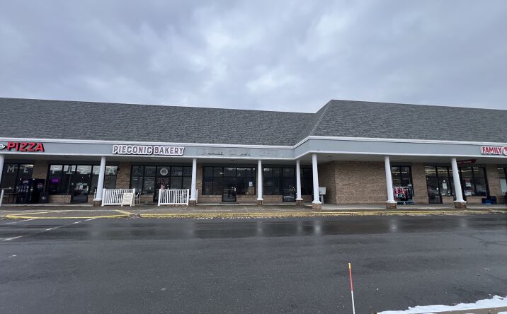 Pictures of Retail property located at 15 Dardess Drive, Chatham, NY 12037 for lease - image #1
