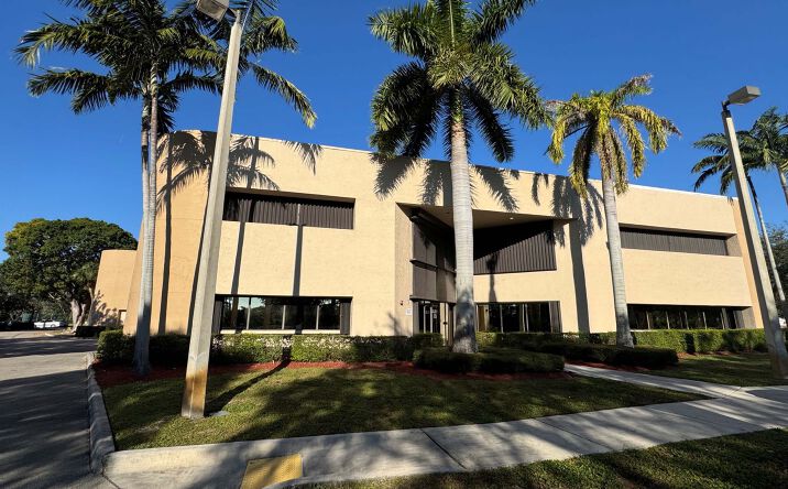 Pictures of Office property located at 2500 NW 29th Manor, Pompano Beach, FL 33069 for lease - image #1