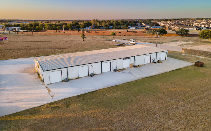 Pictures of Industrial property located at 2331 TX-46, Seguin, TX 78155 for lease - image #1