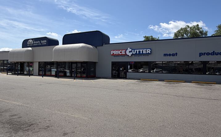 Pictures of Retail property located at 730 28th St SE, Grand Rapids, MI 49548 for lease - image #1