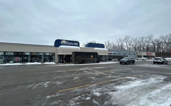 Pictures of Retail property located at 730 28th St SE, Grand Rapids, MI 49548 for lease - image #1