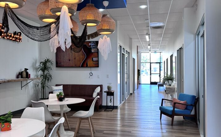 Pictures of Office, Retail property located at 2135 N Bellflower Blvd, Long Beach, CA 90815 for lease - image #1