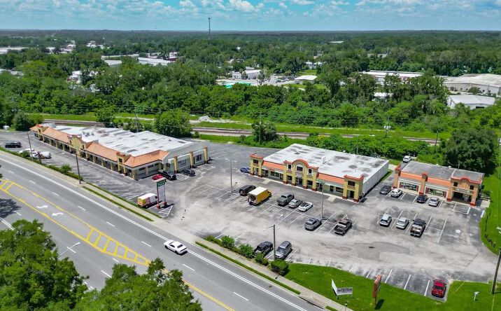 Pictures of Retail, Restaurant property located at 1007–1053 NE 14th Street, Ocala, FL 34470 for lease - image #1