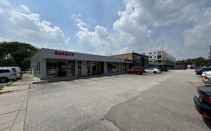 Pictures of Office property located at 718 W Irving Park Road 718-A, Bensenville, IL 60106 for lease - image #1