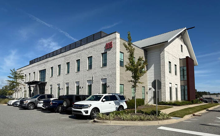 Pictures of Office property located at 2015 2nd Ave, Summerville, SC 29486 for lease - image #1