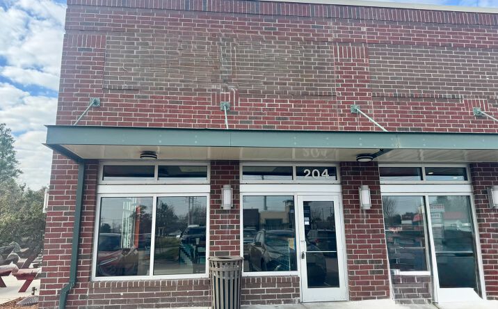 Pictures of Retail, Restaurant property located at 1097 N Main Street # 204, Summerville, SC 29483 for lease - image #1