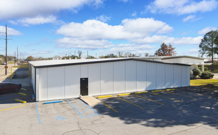 Pictures of Industrial property located at 2375 Wooddale Blvd, Baton Rouge, LA 70806 for lease - image #1
