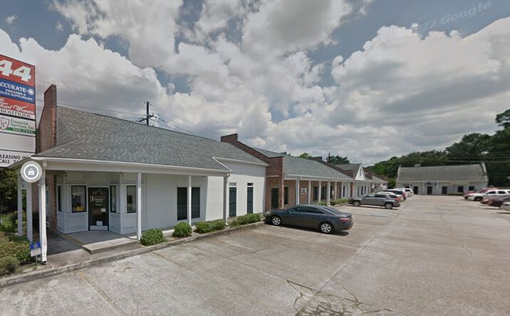 Pictures of Office, Retail property located at 9244 Florida Blvd, Baton Rouge, LA 70815 for lease - image #1