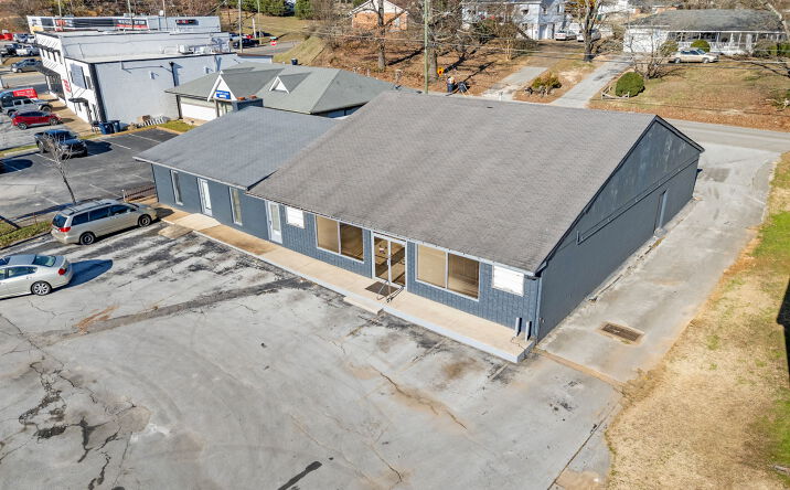 Pictures of Retail, Office, Special Purpose property located at 3623 Ringgold Rd, Chattanooga, TN 37412 for lease - image #1
