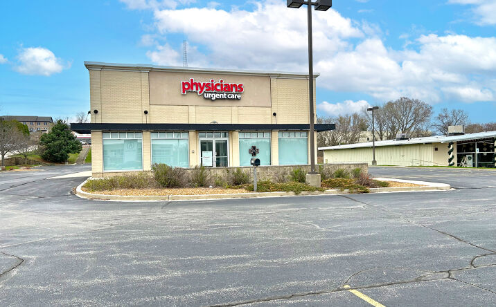 Pictures of Office property located at 19165 W Bluemound Rd, Brookfield, WI 53045 for lease - image #1