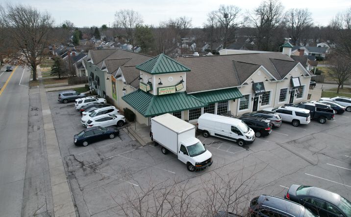 Pictures of Restaurant property located at 720 Henry Clay Blvd, Lexington, KY 40505 for lease - image #1