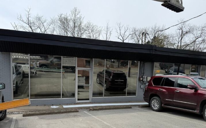 Pictures of Office property located at 5850 Library Rd, Bethel Park, PA 15102 for lease - image #1