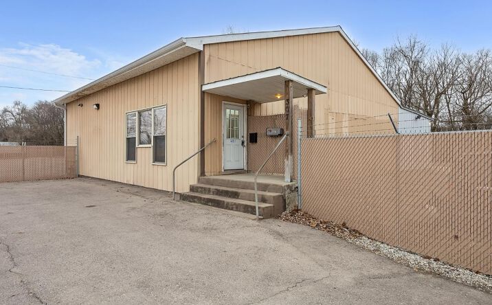 Pictures of Retail property located at 307 N State St, West Harrison, IN 47060 for lease - image #1