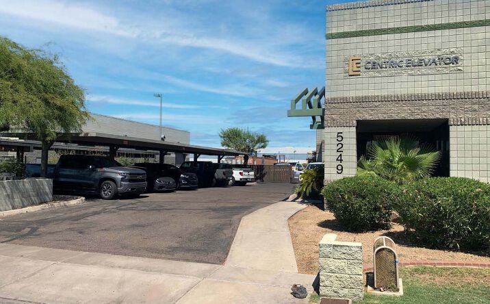 Pictures of Industrial property located at 5249 South 28th Place, Phoenix, AZ 85040 for lease - image #1