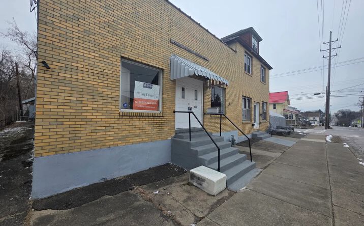 Pictures of Retail property located at 1007 Pine St, Endicott, NY 13760 for lease - image #1