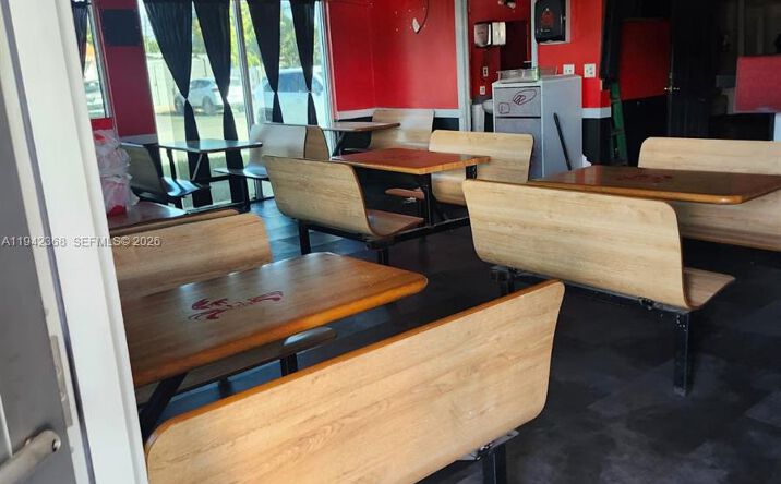 Pictures of Restaurant property located at 10951 NW 27th Ave, Miami, FL 33167 for lease - image #1