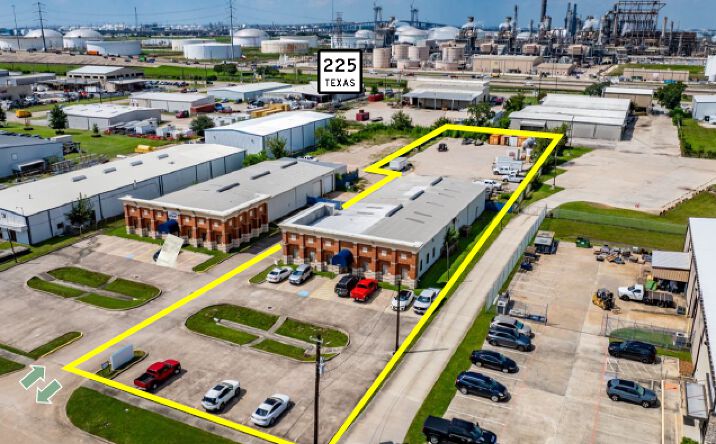 Pictures of Industrial property located at 629 Howard Dr., Deer Park, TX 77536 for lease - image #1