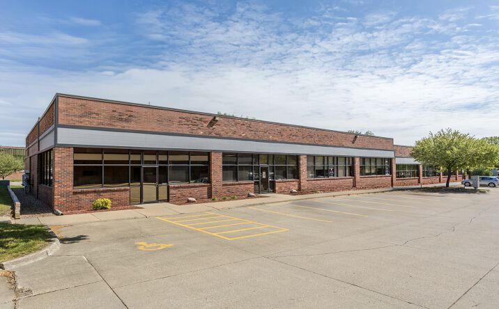 Pictures of Industrial, Office property located at 3070 104th St, Urbandale, IA 50322 for lease - image #1