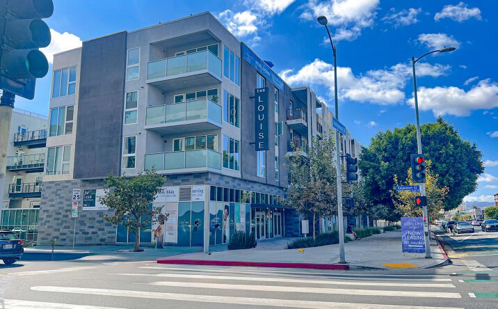 Pictures of Retail, Restaurant property located at 4900 Hollywood Blvd, Los Angeles, CA 90027 for lease - image #1