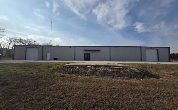 Pictures of Industrial property located at 8398 I-35, Belton, TX 76513 for lease - image #1