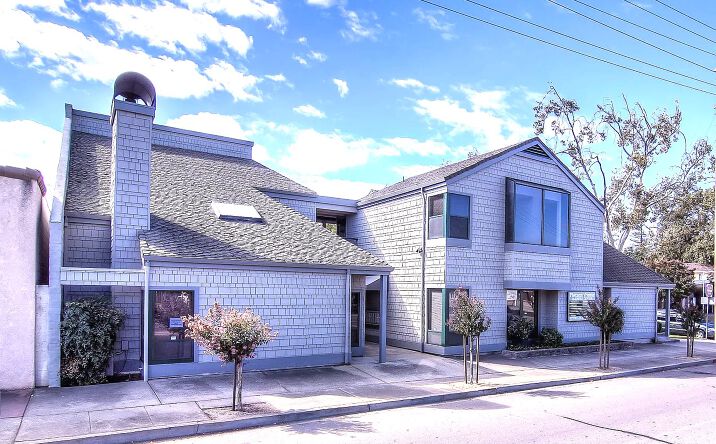 Pictures of Office property located at 222 W Lockeford St, Lodi, CA 95240 for lease - image #1