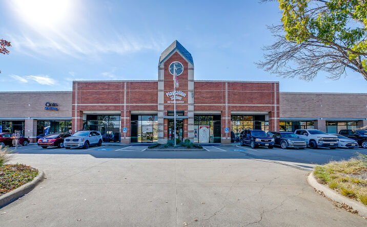 Pictures of Retail, Office, Industrial property located at 2400 Westport Pkwy, Fort Worth, TX 76177 for lease - image #1