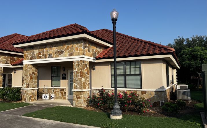 Pictures of Retail, Office, Special Purpose property located at 4502 Riverstone Blvd, Missouri City, TX 77459 for lease - image #1