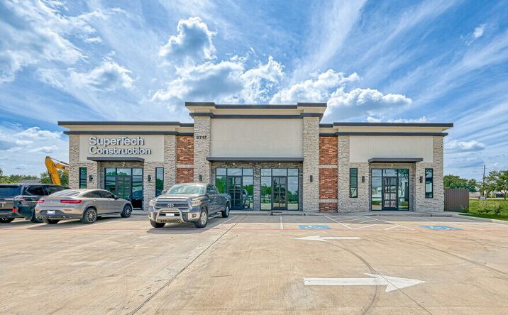 Pictures of Industrial, Retail, Office property located at 3717 5th St, Stafford, TX 77477 for lease - image #1