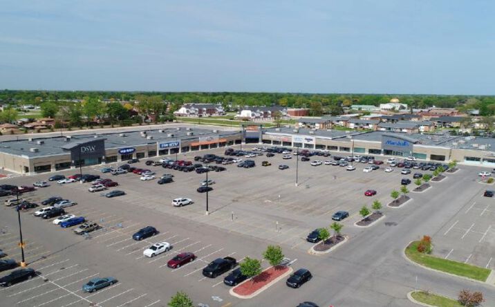 Pictures of Retail, Restaurant property located at 8399 12 Mile Rd, Warren, MI 48093 for lease - image #1
