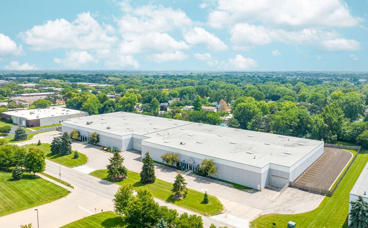 Pictures of Industrial property located at 1675 Holmes Rd, Elgin, IL 60123 for lease - image #1