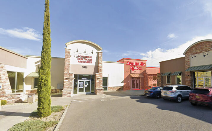 Pictures of Retail, Office property located at 3865 E Lohman Ave, Las Cruces, NM 88011 for lease - image #1