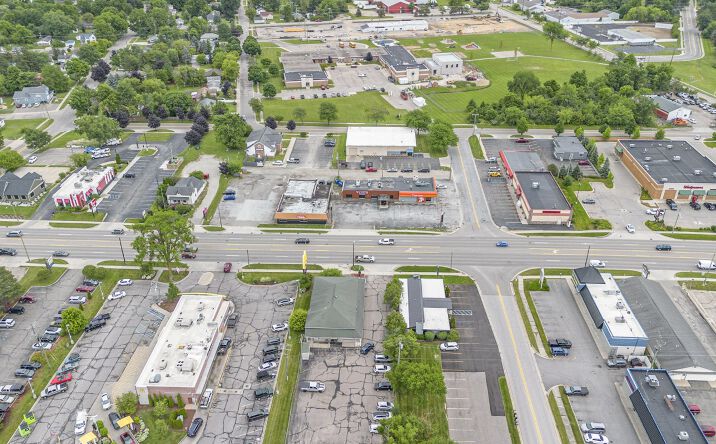 Pictures of Retail property located at 455-517 S Main Street, Lapeer, MI 48446 for lease - image #1